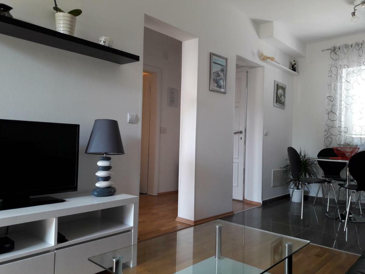 Apartments Ruzica プーラ エクステリア 写真