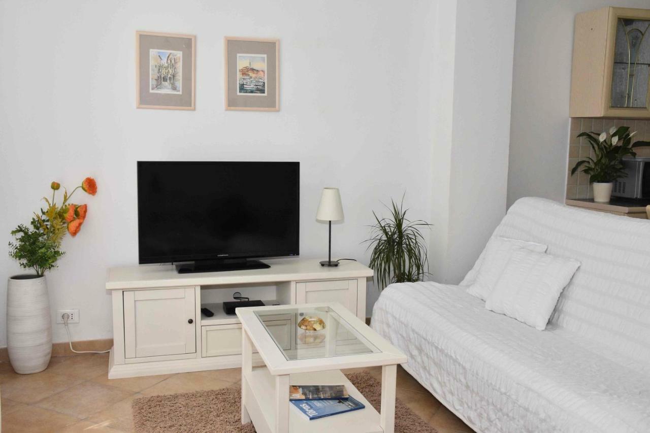 Apartments Ruzica プーラ エクステリア 写真
